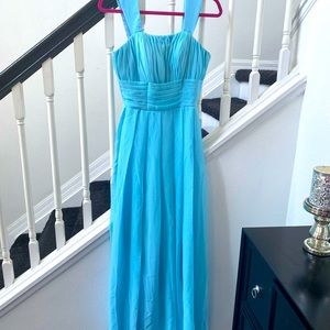 Prom dress/ bridesmaid dress (light blue). This is a lined, long flowy dress.